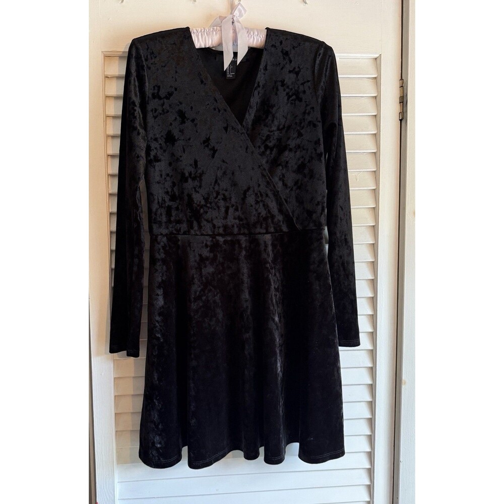 Forever 21 Size L Black Velvet Velour Dress Fit & Flare Witchy Whimsigoth Goth